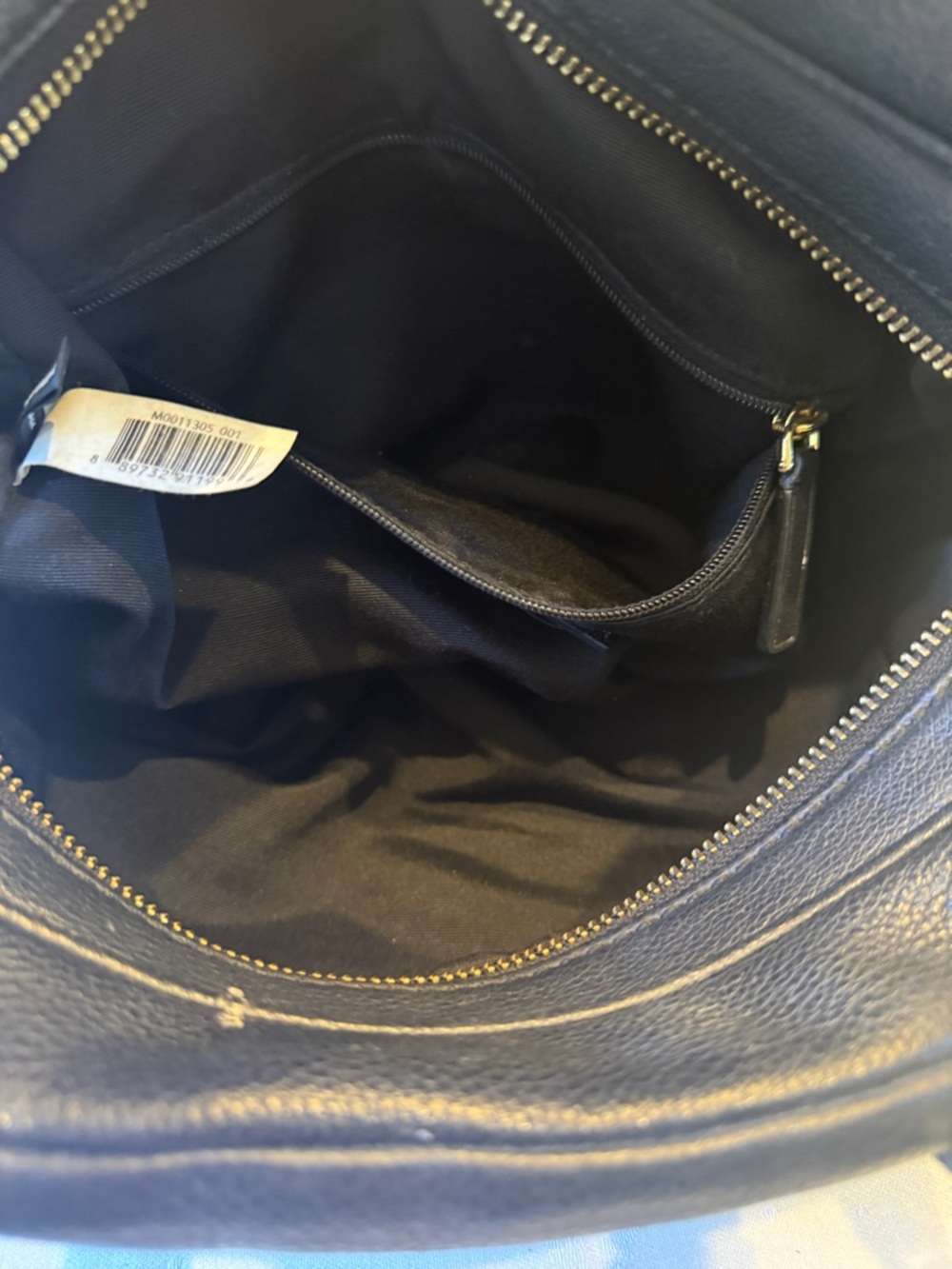 Marc By Marc Jacobs Black Leather Shoulder Bag with Gold Plaque - Picture 13 of 14